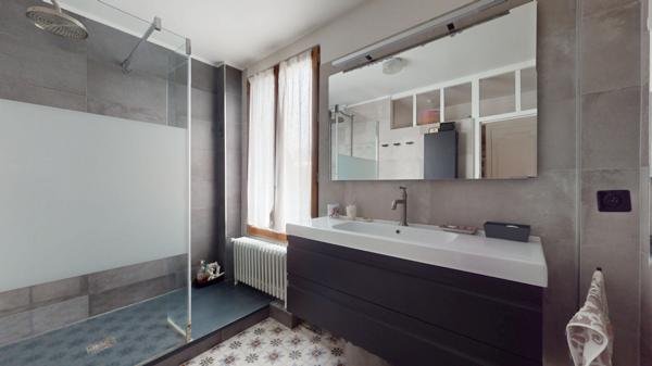 Maison Chatenay Malabry 5 pièce(s) 94.24 m2 ; RER B Robinson ; Rue Houdan ; Jardin ; Garage ;