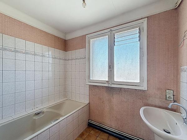 A VENDRE - Appartement T2 à rénover