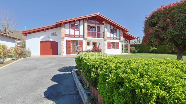 Maison Hasparren 6 pièce(s) 167.39 m2