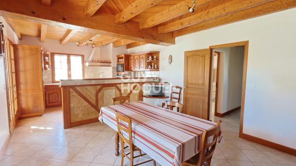 Maison Hasparren 6 pièce(s) 167.39 m2