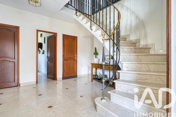 Location maison 9 pièces 250 m² Orgeval