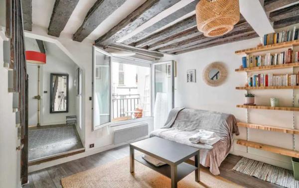 Appartement - Paris PARIS CENTRE – CHÂTELET / LES HALLES – APPARTEMENT 2 PIÈCES AVEC BALCON AU CŒUR DE LA CAPITALE