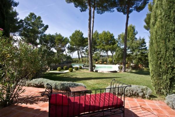 Maison à vendre 8 pièces PERTUIS (84) terrain de 1 h 2 avec piscine