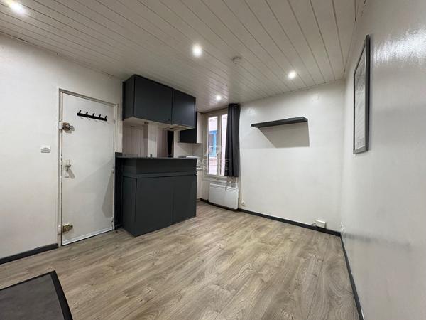 Appartement Saint Germain En Laye 1 pièce(s) 14.46 m2 €123 625 ** - Référence 17398
