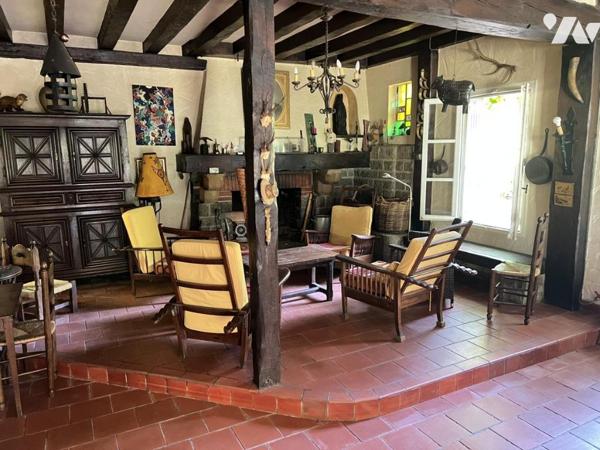 SAVENAY - Propriété de 230 m² sur un domaine de plus de 16 hectares de bois.