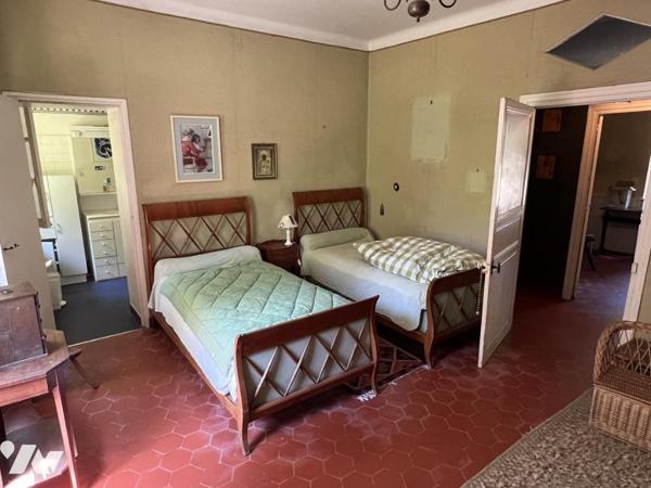 SAVENAY - Propriété de 230 m² sur un domaine de plus de 16 hectares de bois.