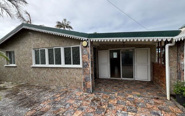 Maison à vendre    4 pièces •  Saint-Benoît