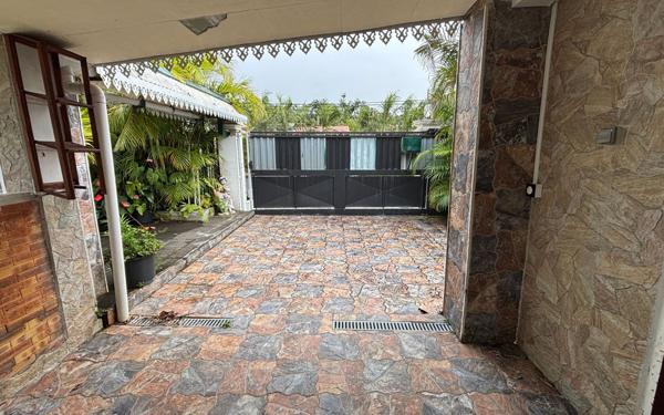 Maison à vendre    4 pièces •  Saint-Benoît