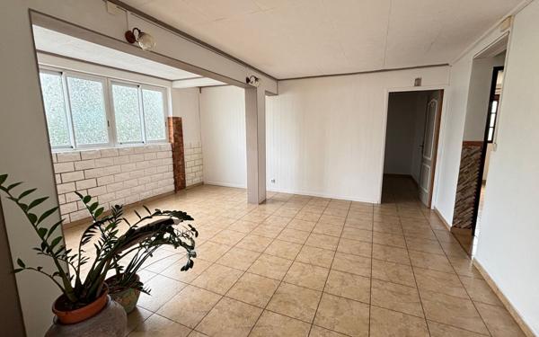 Maison à vendre    4 pièces •  Saint-Benoît