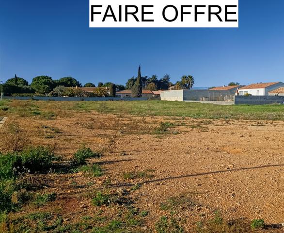 Faire offre, beau terrain constructible et viabilisé de 389 m2