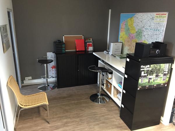 Bureau de 82 m² en zone France à Lille