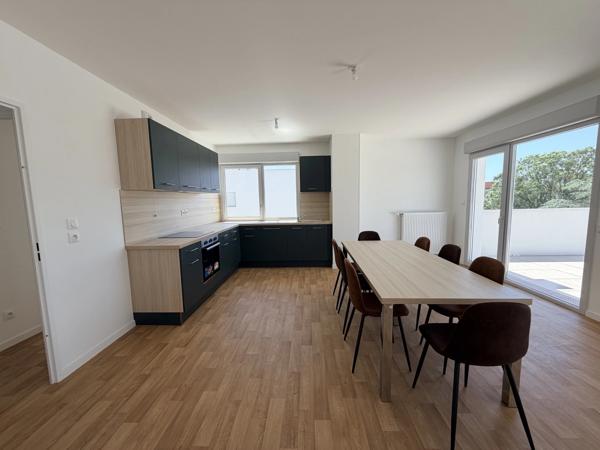 DIJON RESIDENCE ETUDIANTE PARC AVENUE TRES BEAU T5 NEUF DE 87  M2 AVEC GRANDE TERRASSE