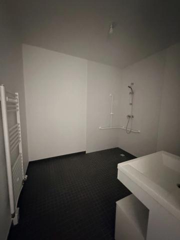 DIJON RESIDENCE ETUDIANTE PARC AVENUE TRES BEAU T5 NEUF DE 87  M2 AVEC GRANDE TERRASSE