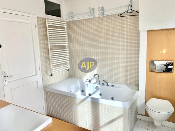 Location appartement Paris 3eme : 3 366 € - AJP Immobilier Paris 15 - Agence Grenelle
