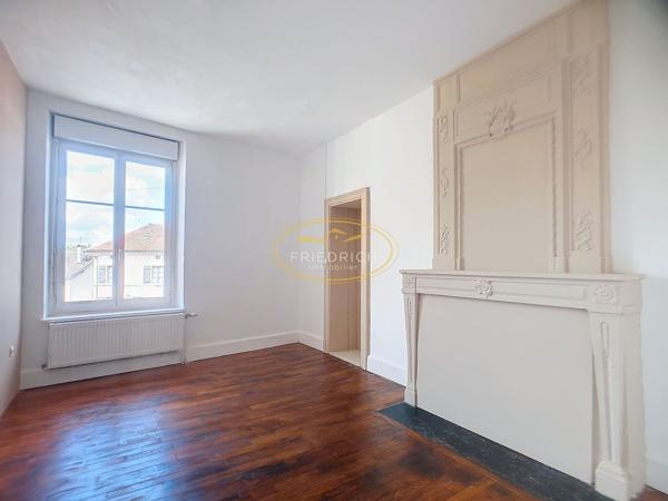 IMMEUBLE DE RAPPORT 1 LOCAL COMMERCIAL ET 3 APPARTEMENTS AV Cousances-les-forges IMMEUBLE DE RAPPORT 1 LOCAL COMMERCIAL ET 3 APPARTEMENTS AV Cousances-les-forges