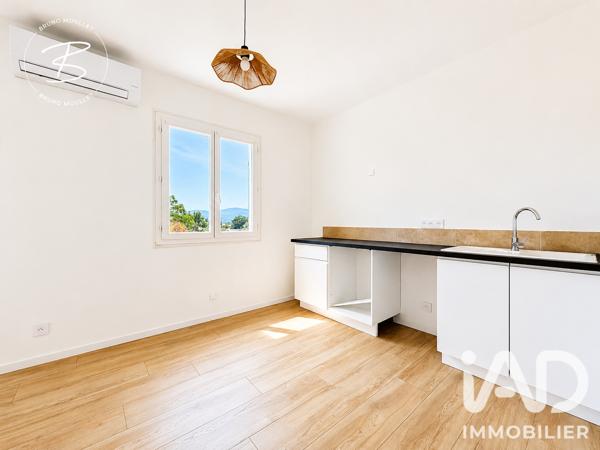 Appartement à vendre 4 pièces 82 m² Pierrefeu-du-Var