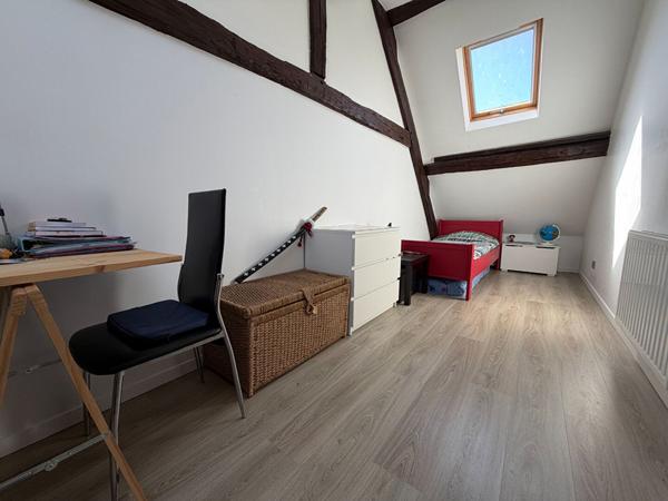 Appartement La Ville Du Bois 5 pièces 100m2