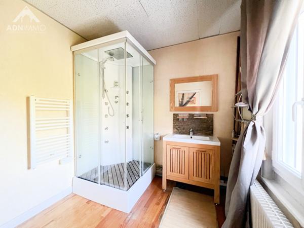 Saint-Genis-Pouilly (01630) Maison 5 Pièces 170 m2