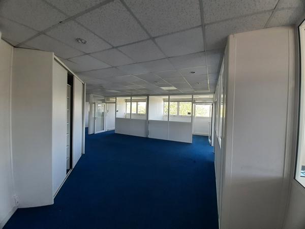 A VENDRE BATIMENT DE BUREAUX INDEPENDANT de 550 m² environ à NANTES QUARTIER EST