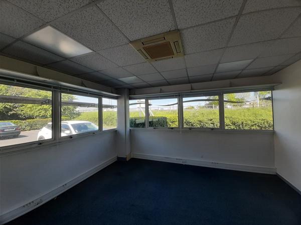 A VENDRE BATIMENT DE BUREAUX INDEPENDANT de 550 m² environ à NANTES QUARTIER EST
