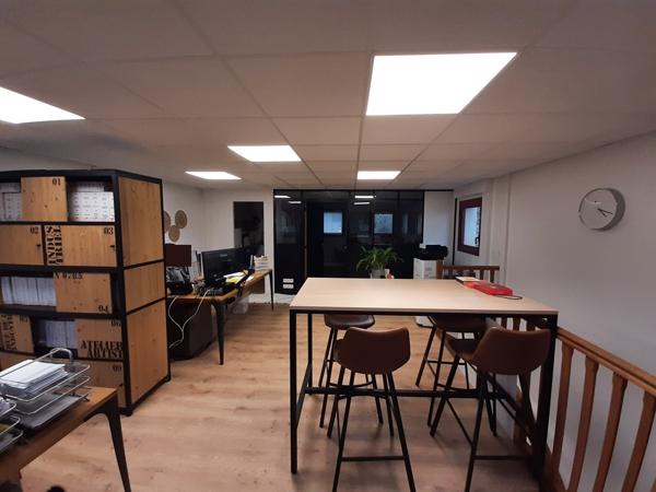 A LOUER BUREAUX de 110 m² environ à La Chapelle sur Erdre