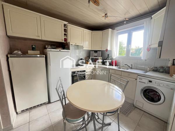 Talence maison rénovée 3 chambres + bureau avec garage et stationnement