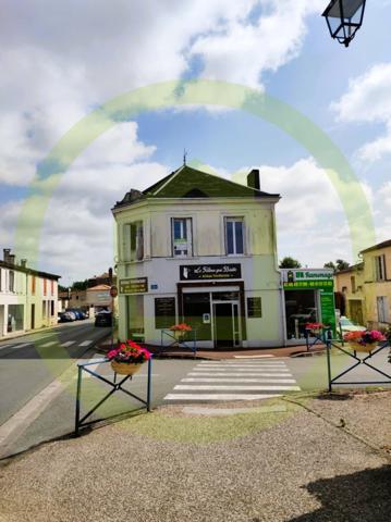 Immeuble à SAINT GENIS DE SAINTONGE (17240)