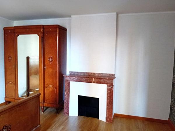 Immeuble appartement et local 6 pièces 156 m2