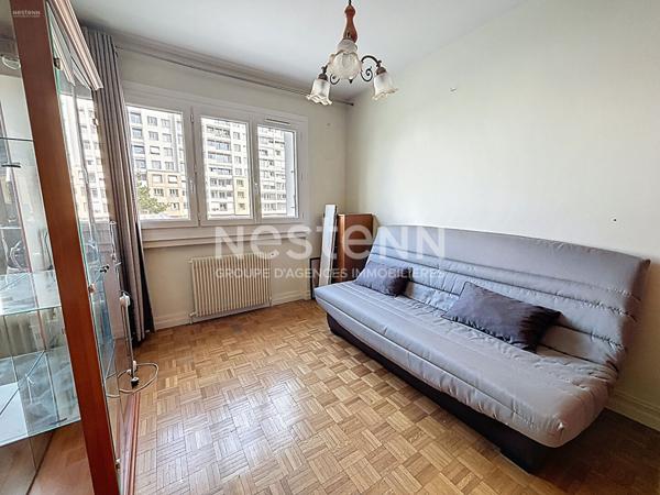 Un appartement de 3 pièces situé à proximité de Grange Blanche