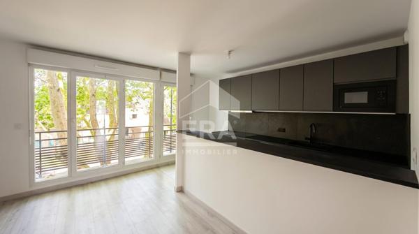 Année 2011 + 4 Chambres + Balcon + 2 Parkings + 2 Caves