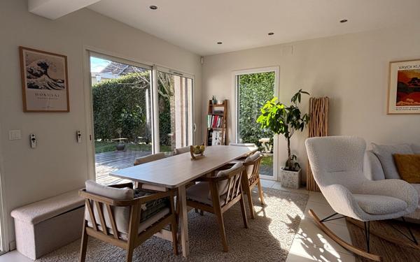 Maison à louer    4 pièces •  Gex