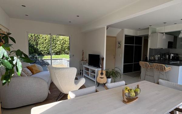 Maison à louer    4 pièces •  Gex