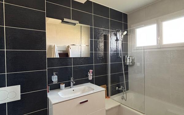 Maison à louer    4 pièces •  Gex