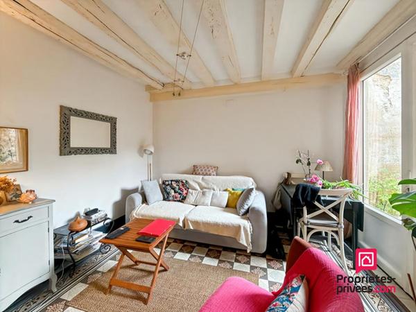 Maison de ville avec courette pleine de charme au centre ville d'Avallon