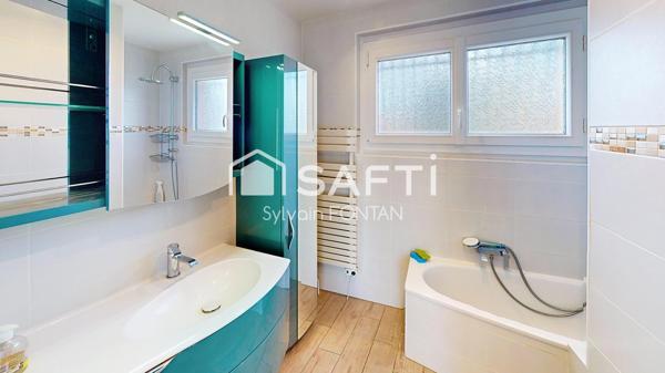 MAISON TRES AGREABLE A VIVRE ET TRES LUMINEUSE