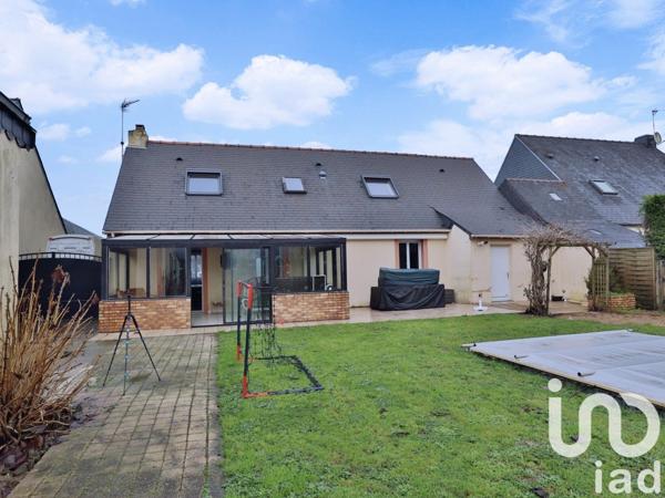 Maison traditionnelle 5 pièces de 160 m² à Trignac (44570)