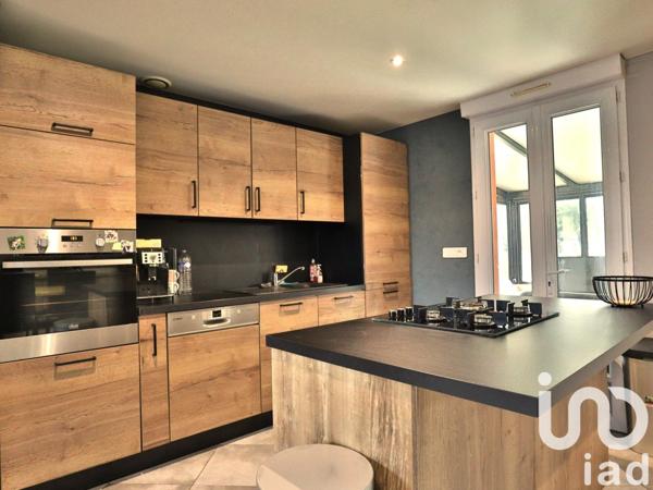 Maison traditionnelle 5 pièces de 160 m² à Trignac (44570)