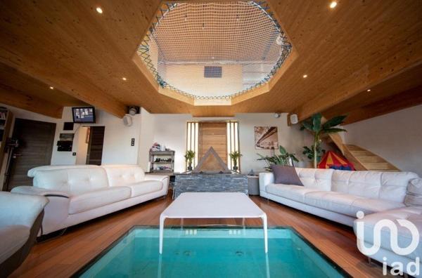 Maison d’architecte 8 pièces de 265 m² à Générac (30510)