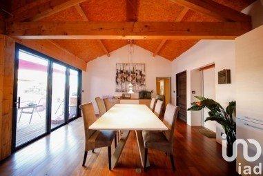 Maison d’architecte 8 pièces de 265 m² à Générac (30510)