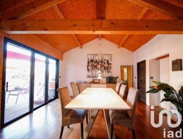 Maison d’architecte 8 pièces de 265 m² à Générac (30510)