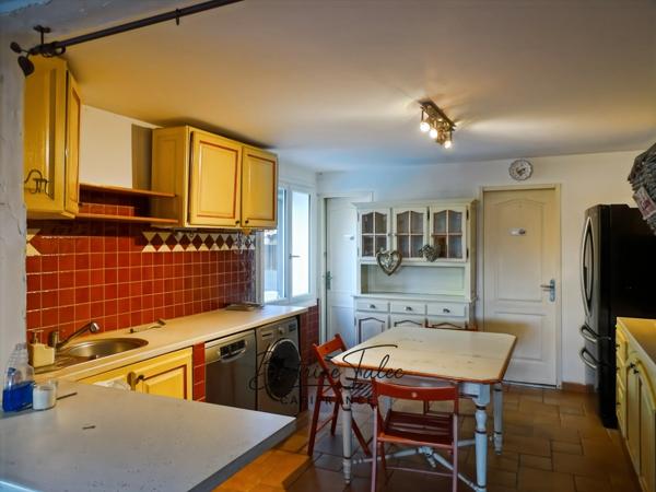 Maison Provençale à vendre 5 pièces POURRIERES (83), VAR, provence, Sainte-victoire, 3 chambres