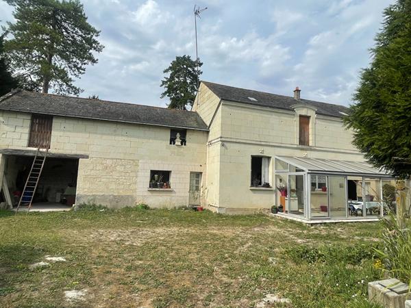 Maison à rénover avec gros potentiel Saumur Sud (Distré 49400), beaux volumes et fort potentiel