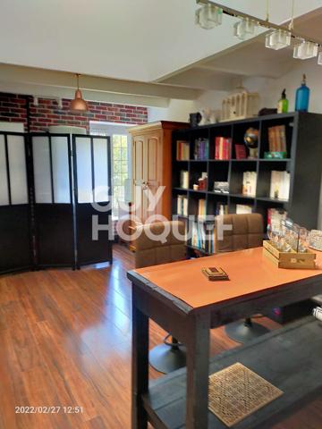 Au cœur du centre ville, maison de ville avec jardin intimiste à Bourgoin