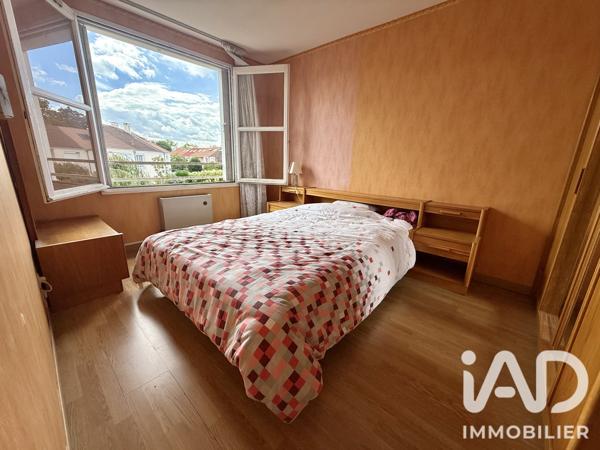 Maison à vendre 5 pièces 99,6 m² Montigny-le-Bretonneux