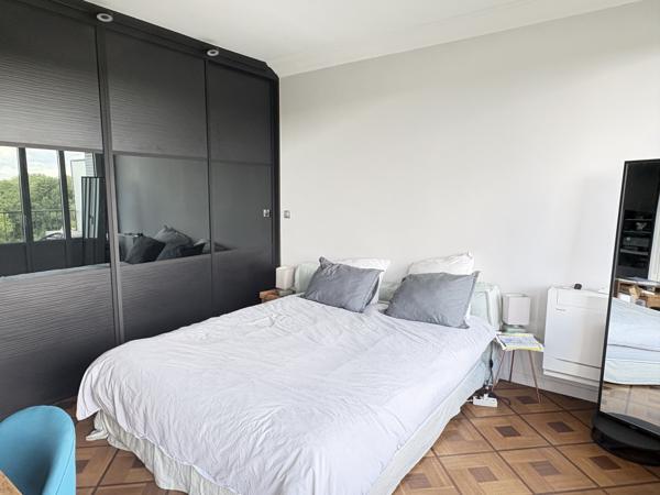 Appartement
         4 pièces
        - 93 m² 415 000 € *