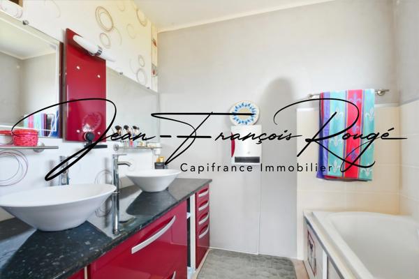Barneville-Carteret, à 500 mètres des commerces et 3 kms de la plage, maison de 145 m² rénovée !!!