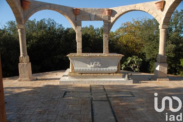 Maison à vendre 15 pièces 380 m² Saint-Maximin-la-Sainte-Baume