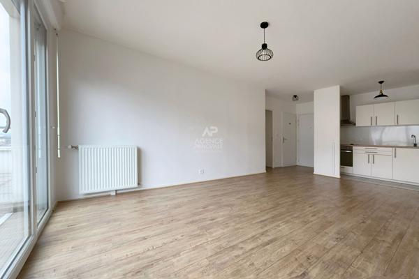 Appartement Poissy 3 pièce(s) 56.80 m2 Loyer 1 200 €/mois charges comprises **  - Référence  8946