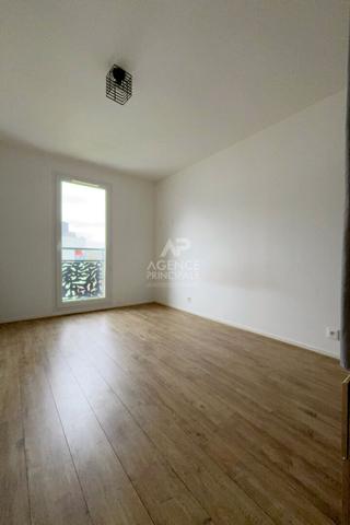 Appartement Poissy 3 pièce(s) 56.80 m2 Loyer 1 200 €/mois charges comprises **  - Référence  8946
