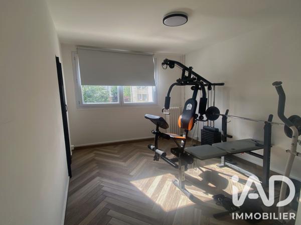 Appartement à vendre 5 pièces 83 m² Saint-Cyr-l'École